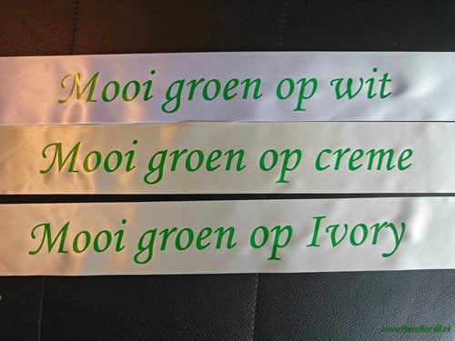 [A-025989] Bedrukt lint Cream met Groene opdruk 45 mm 50 cm