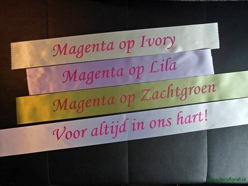 [A-025992] Bedrukt lint Wit met Magenta opdruk 45 mm 50 cm