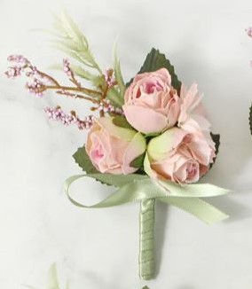[A-024595] Luxe Corsage Zijdenroosje LichterRoze Groen Boutonnière op pinclip met speld passend bij 024594